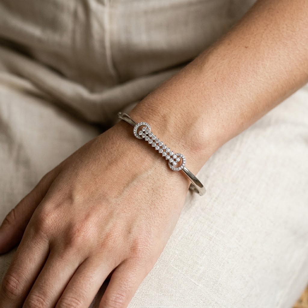 Interlinked Circle Pavé Bangle