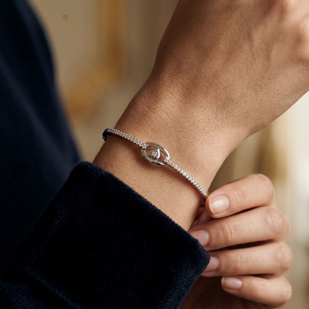 Pavé Knot Bangle